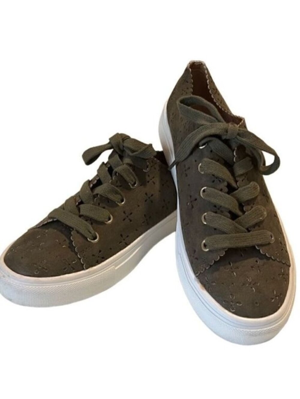 LOFT Olive Green Suede Floral Perforated Lace Up Sneaker Size 7.5